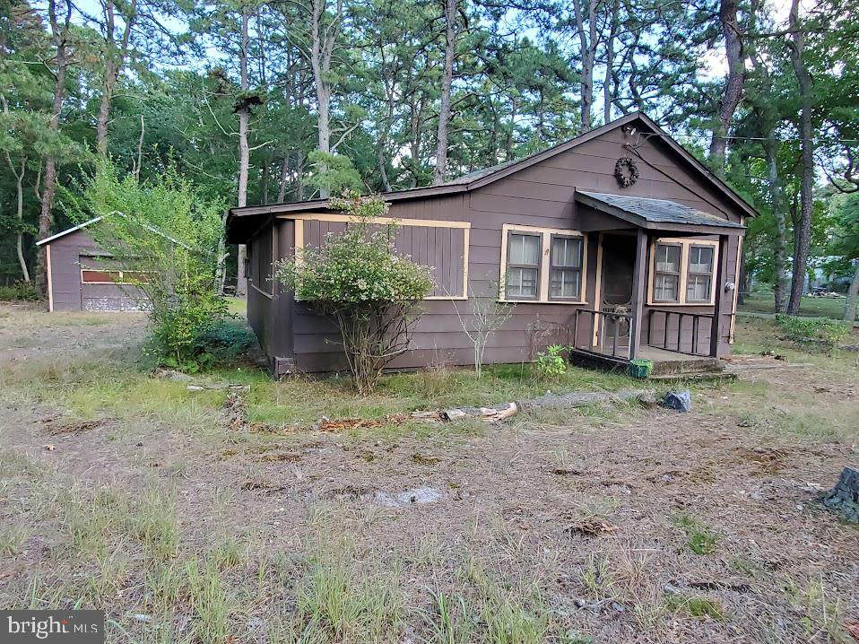 902 Lupin Street - Photo 1