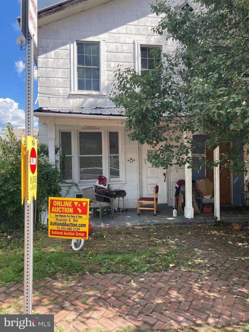 213 Wallace Street - Photo 1