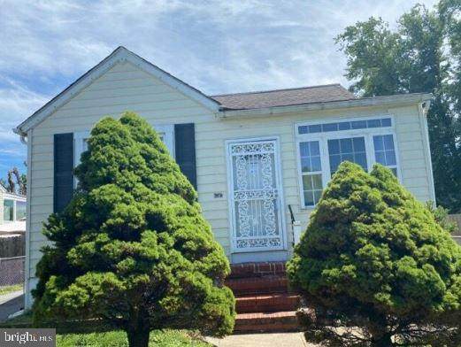 6707 Graceland Avenue - Photo 1