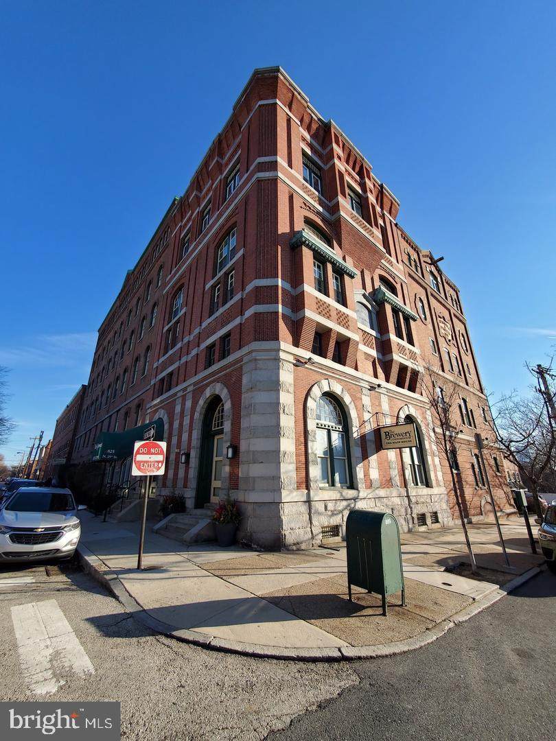 825 29TH Street - Photo 1