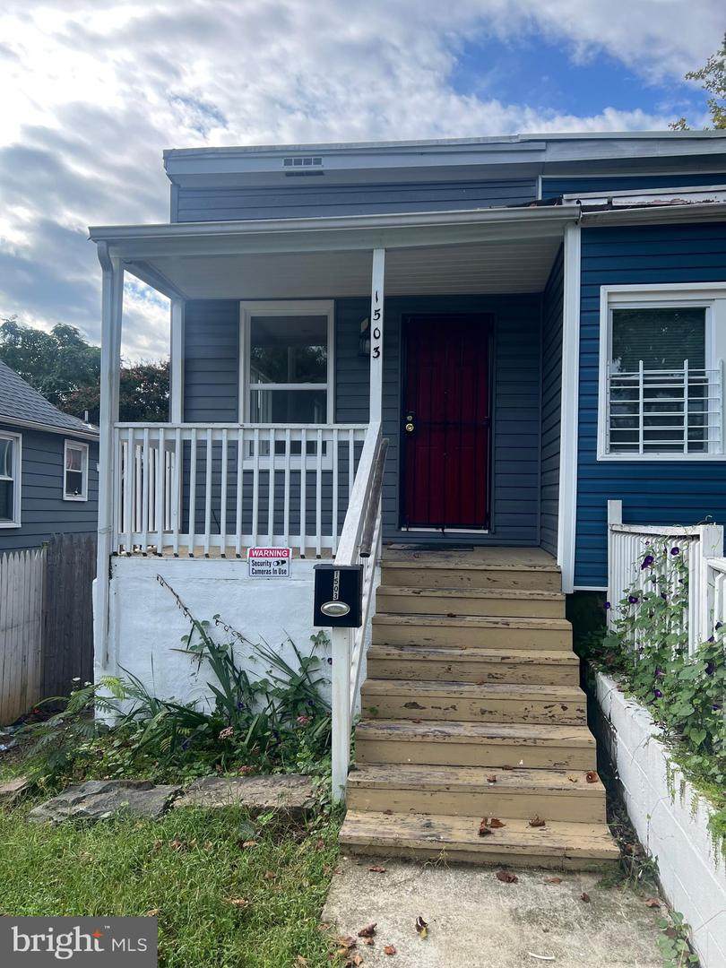 1503 Locust - Photo 1