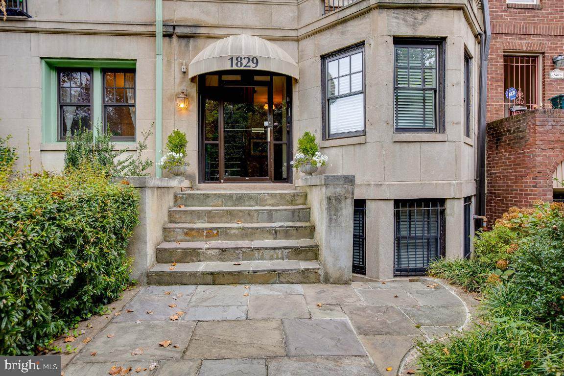 1829 16TH Street - Photo 1