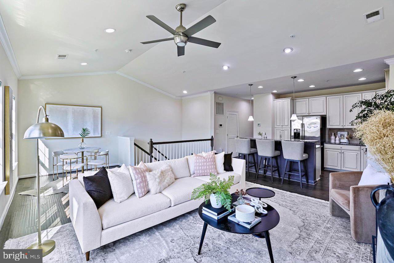 42136 Piebald Square - Photo 1