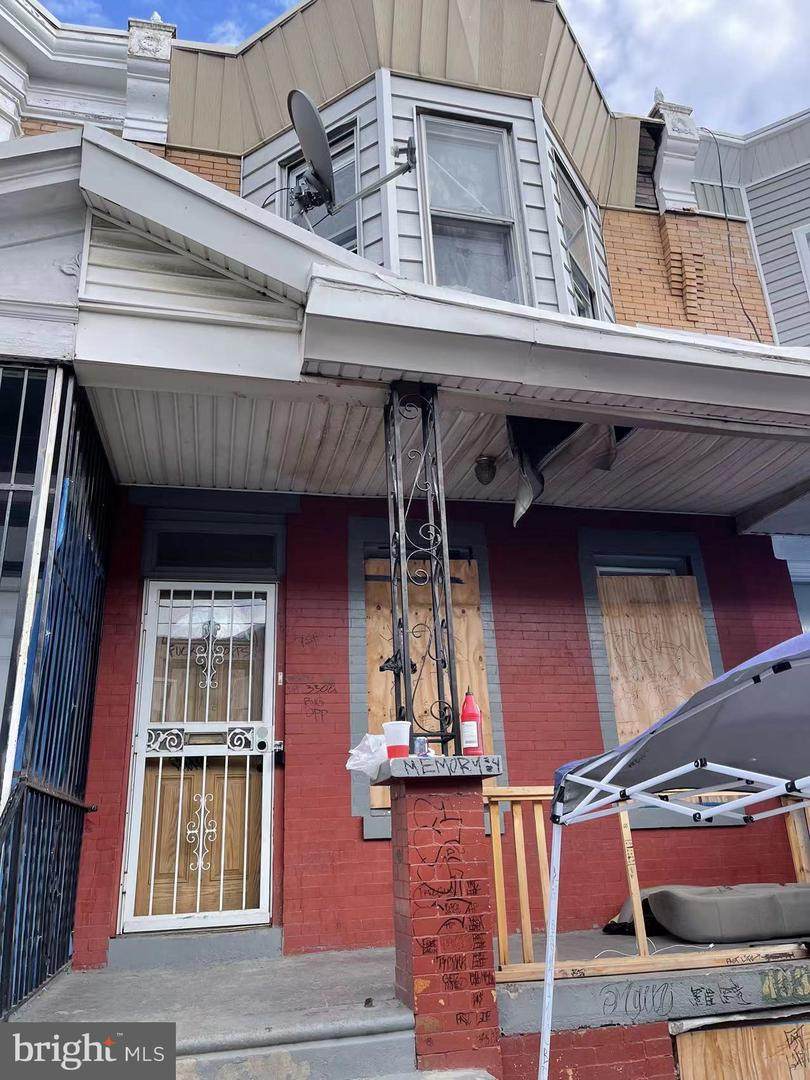 4033 7TH Street - Photo 1