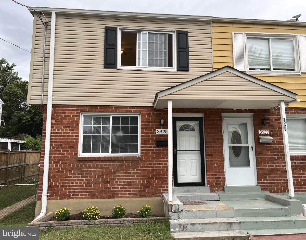 3925 Usher Avenue - Photo 1