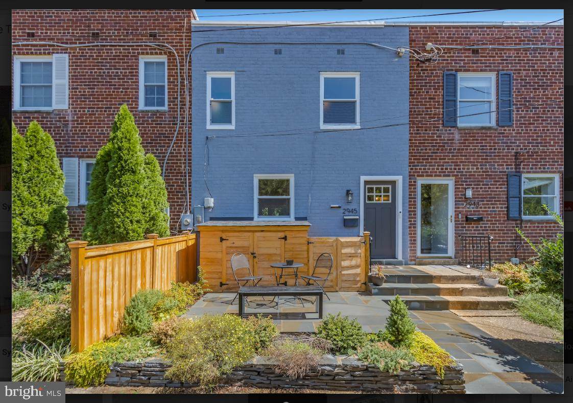 2945 Sycamore Street - Photo 1