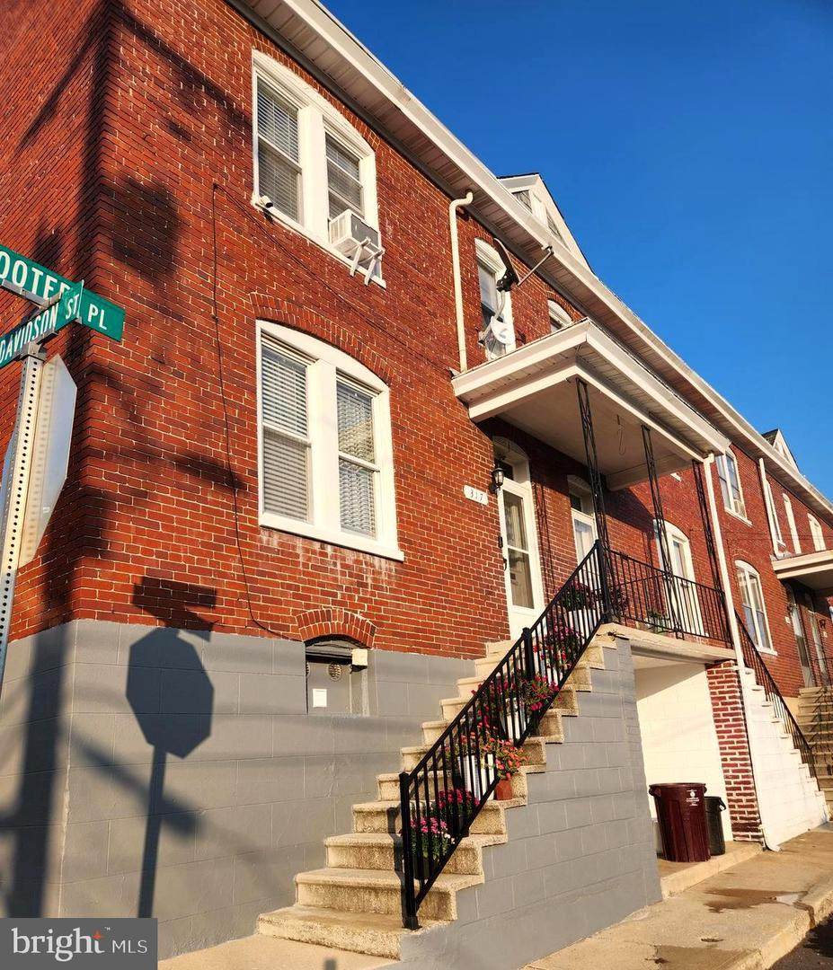 317 Footer Place - Photo 1