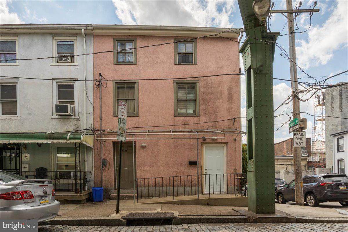4338 Cresson Street - Photo 1
