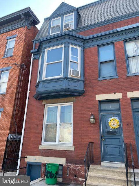 206 Duke Street - Photo 1