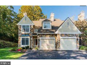 219 Shoreline Drive - Photo 1