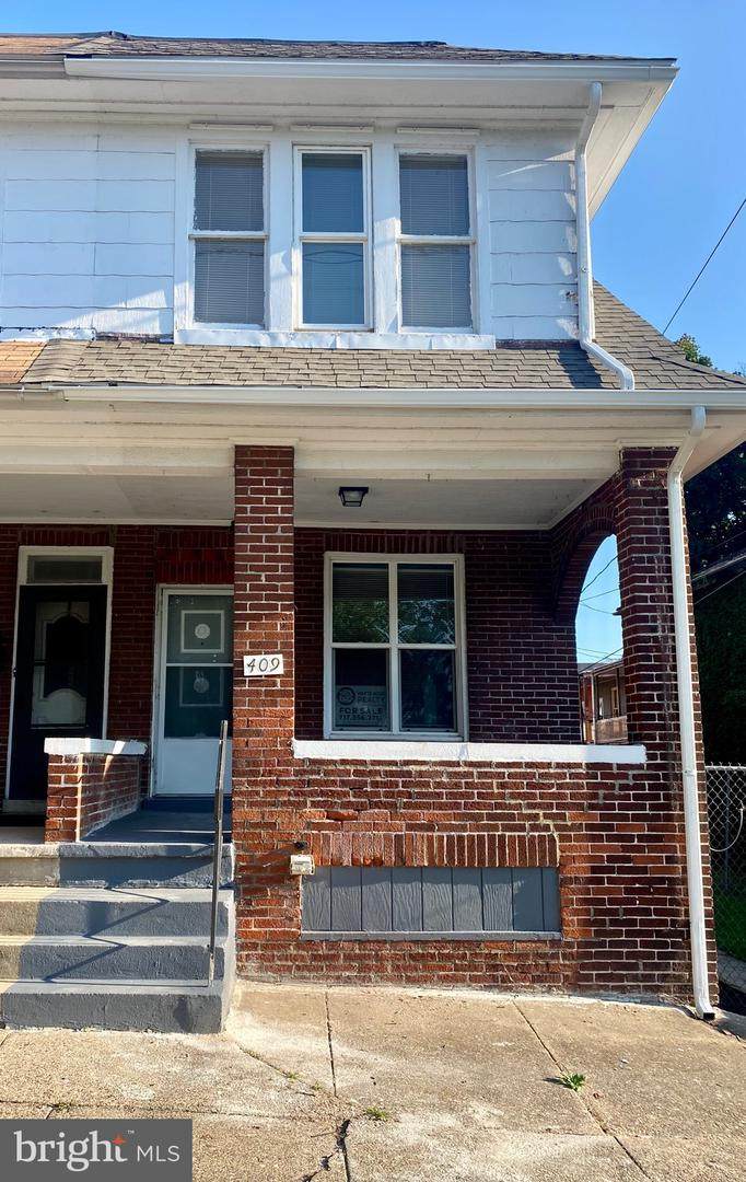 409 Emerald Street - Photo 1
