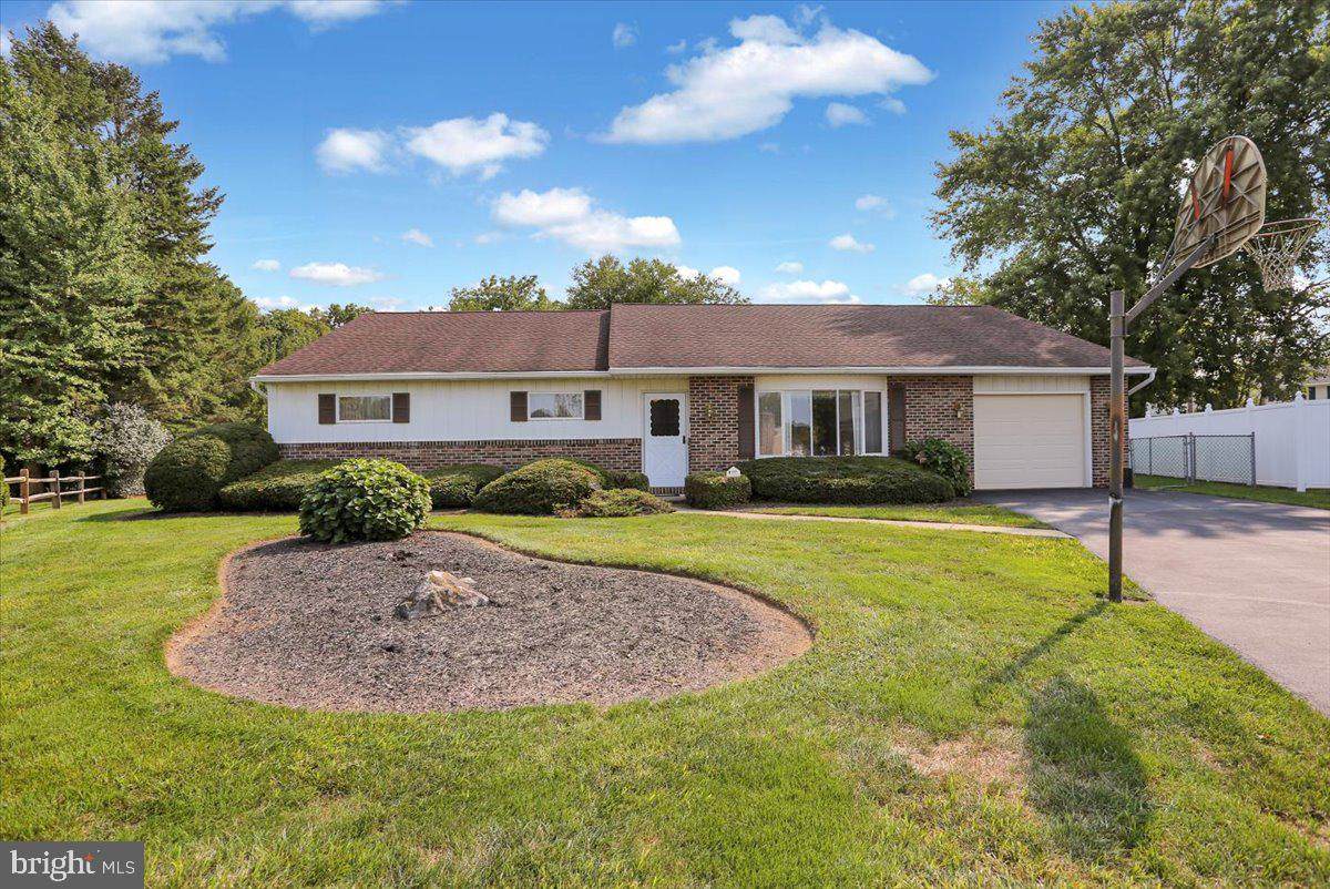 700 Evergreen Court - Photo 1