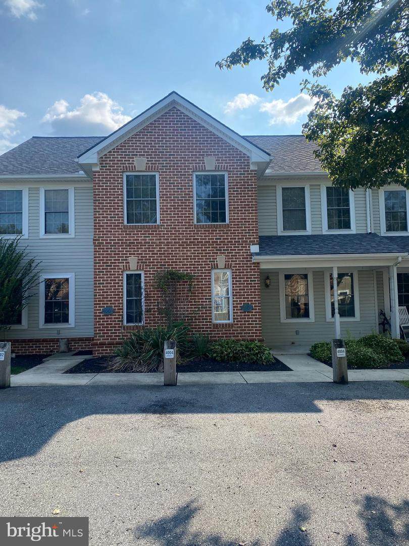 4004 Bradford Circle - Photo 1