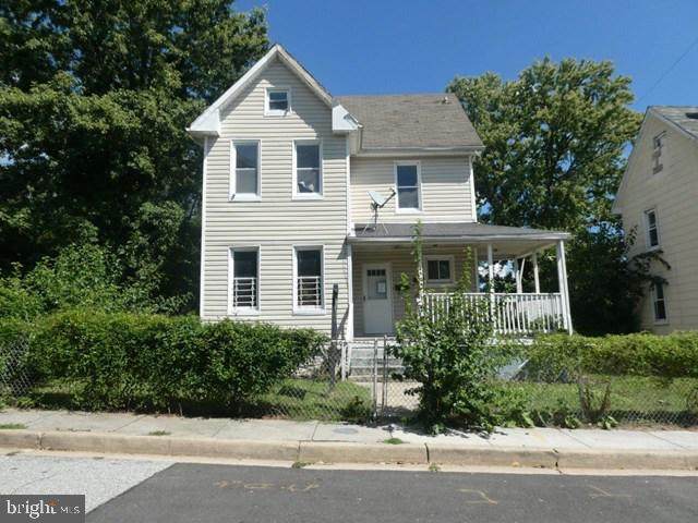 5327 Hamlin Avenue - Photo 1