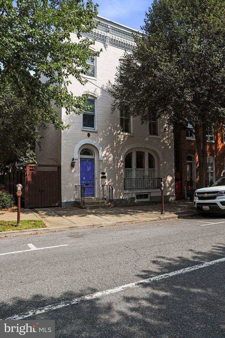 127 2ND Street - Photo 1