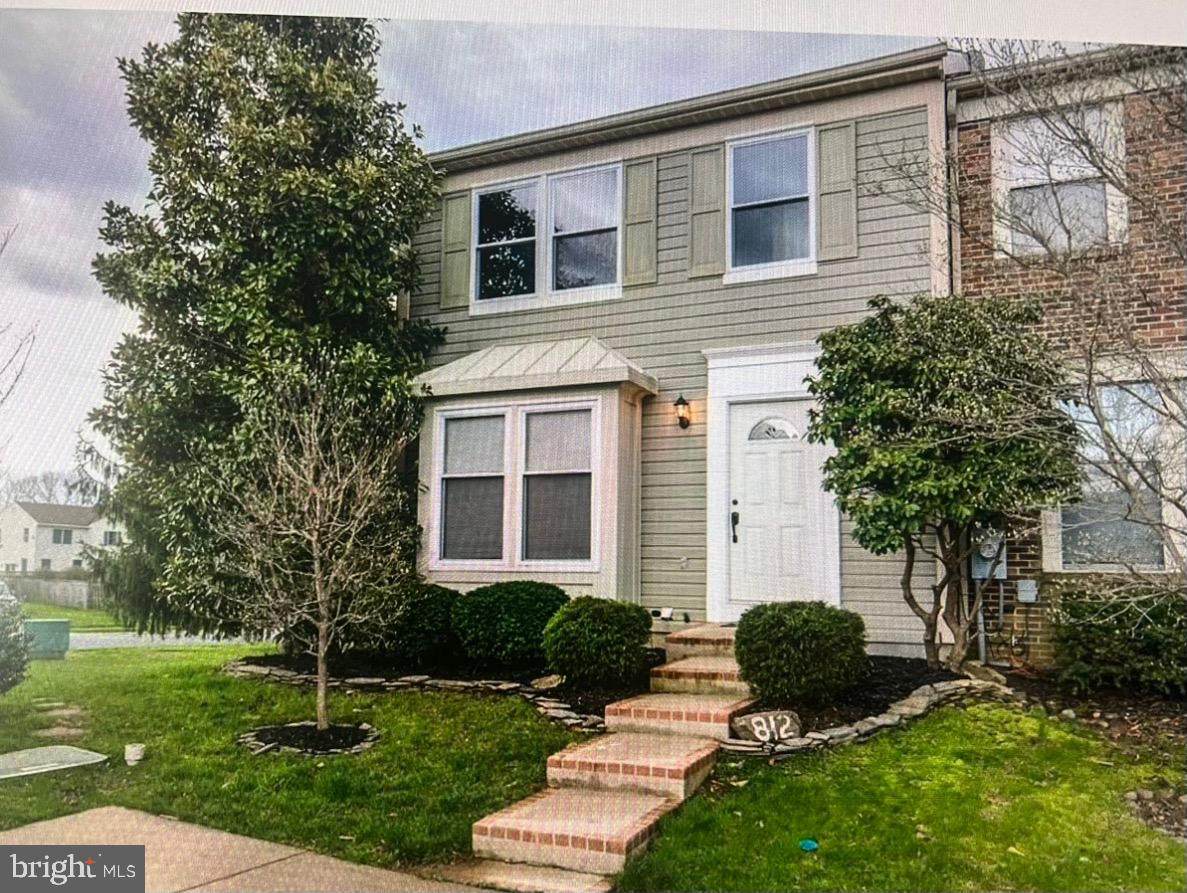 812 Dora Place - Photo 1