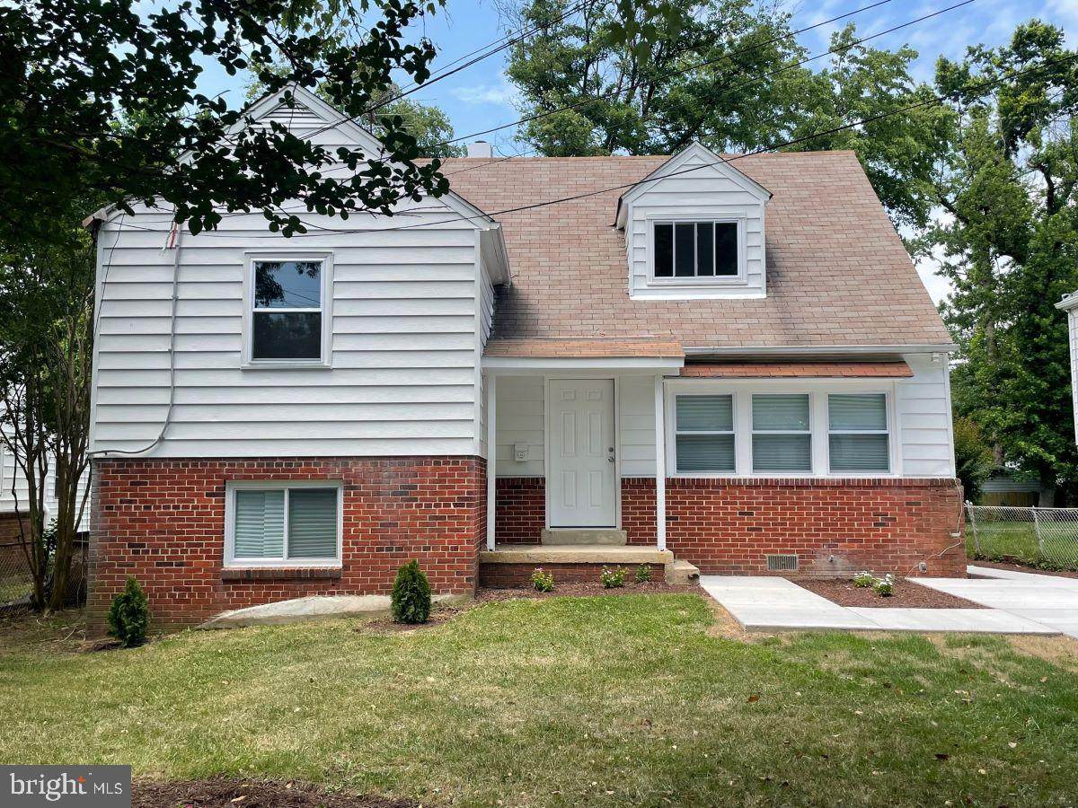 4906 71ST Avenue - Photo 1