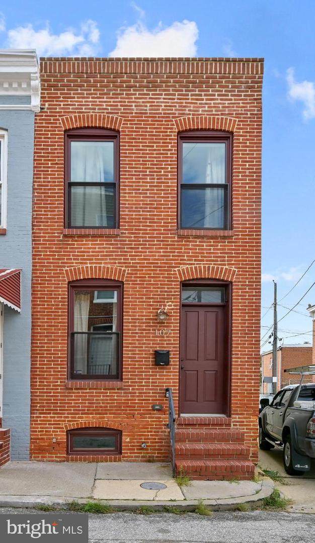 107 Bloomsberry Street - Photo 1