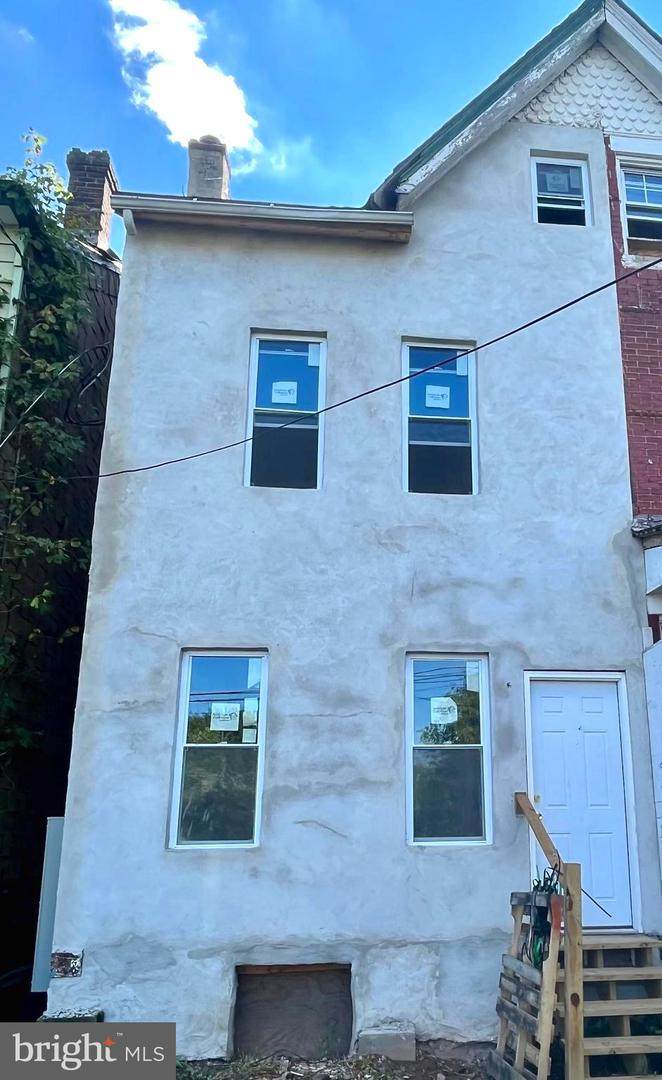 325 Rutherford Avenue - Photo 1