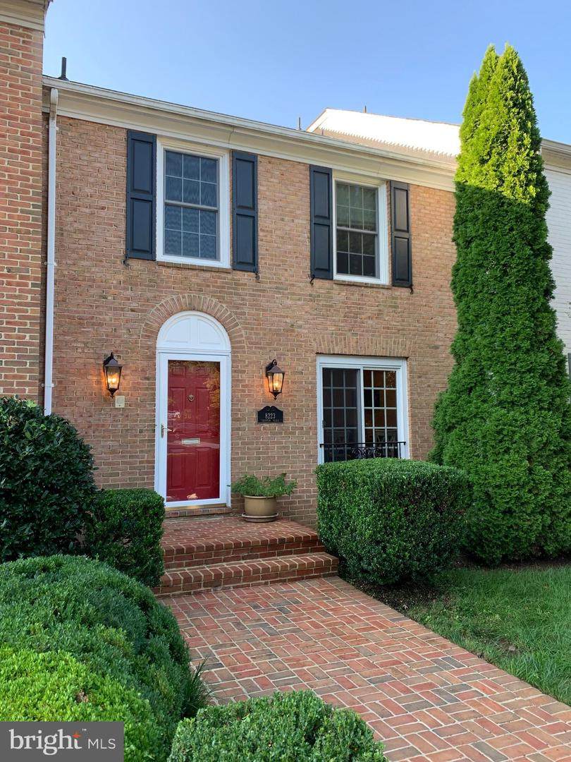 8223 Taunton Place - Photo 1