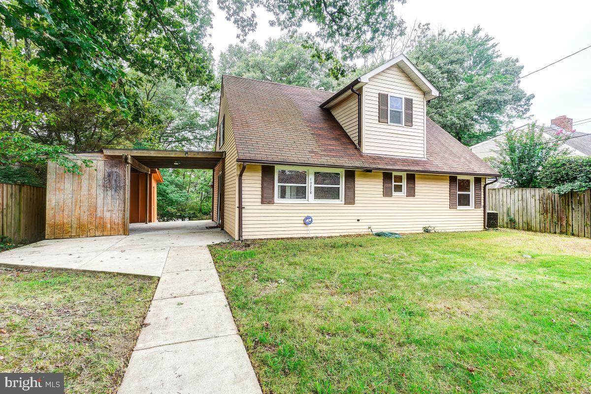 10513 Pinewood Court - Photo 1