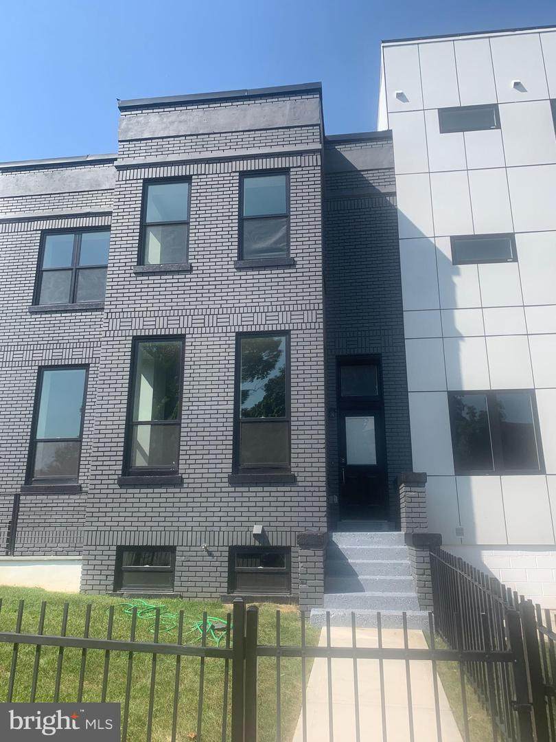 1130 Maryland Avenue - Photo 1