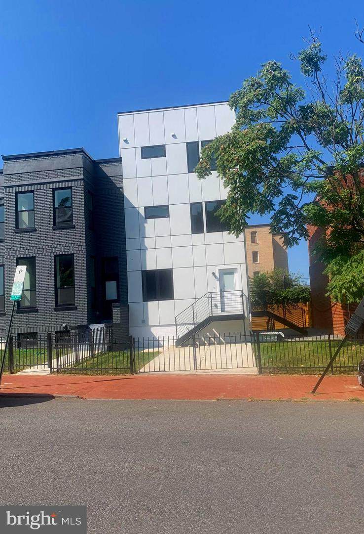 1130 Maryland Avenue - Photo 1
