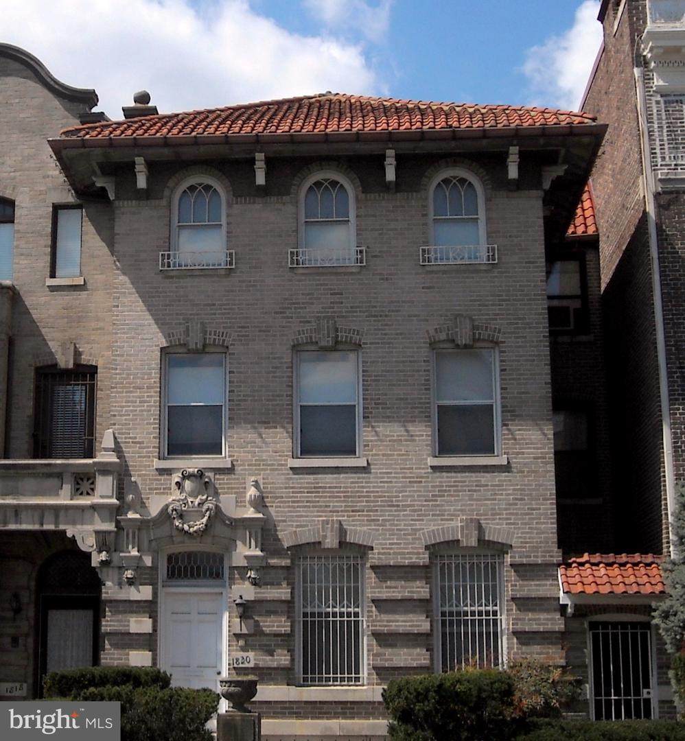 1820 19TH Street - Photo 1