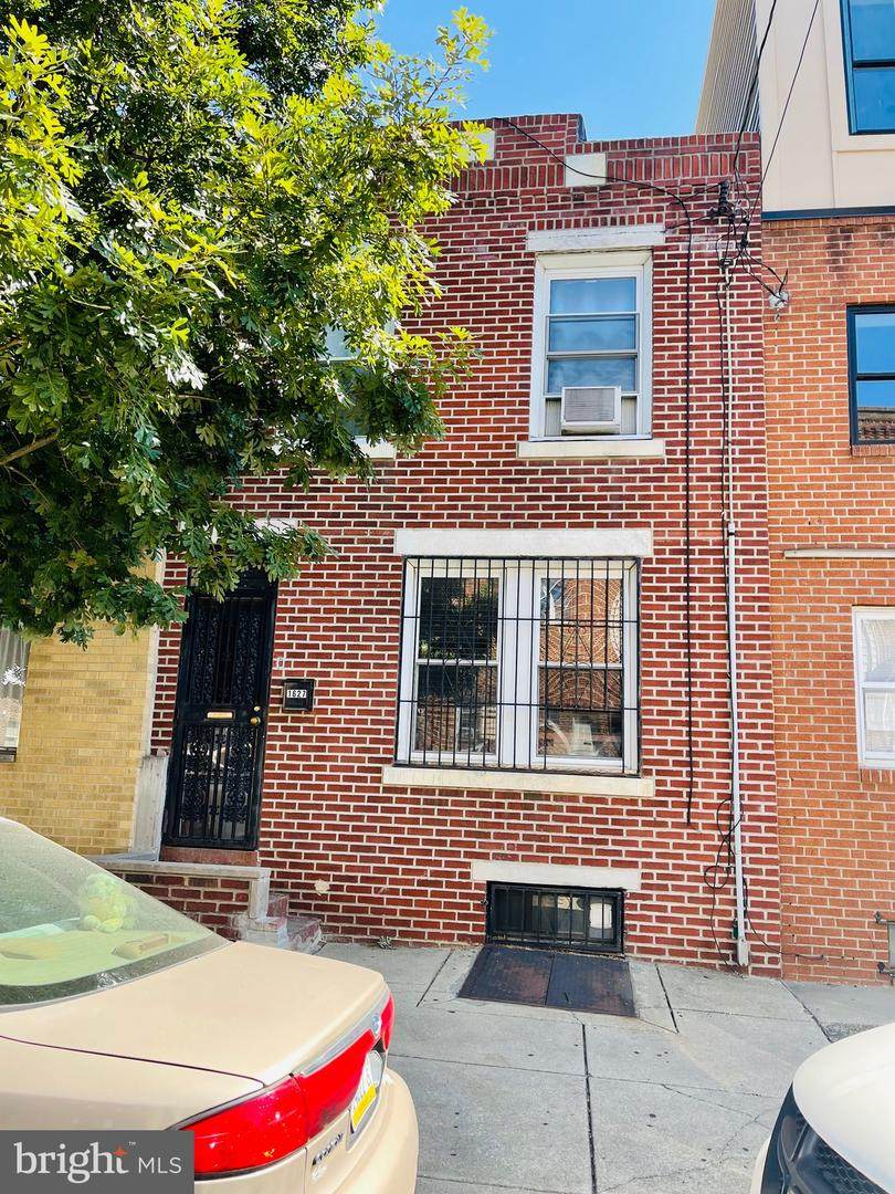 1627 9TH Street - Photo 1