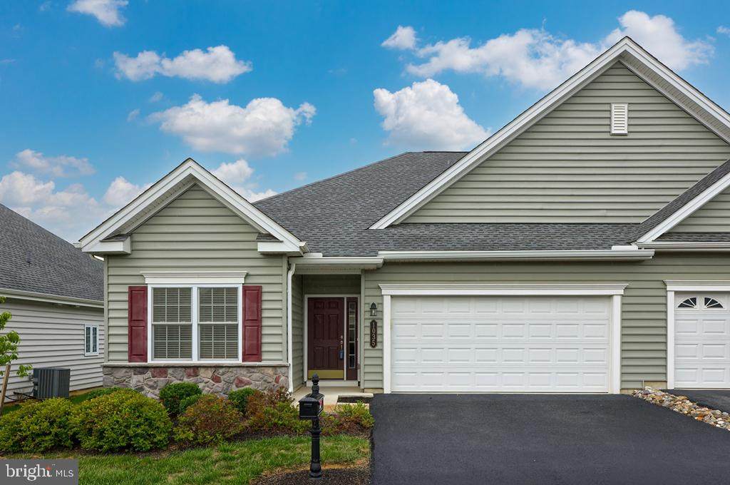 1035 Presidents Drive - Photo 1