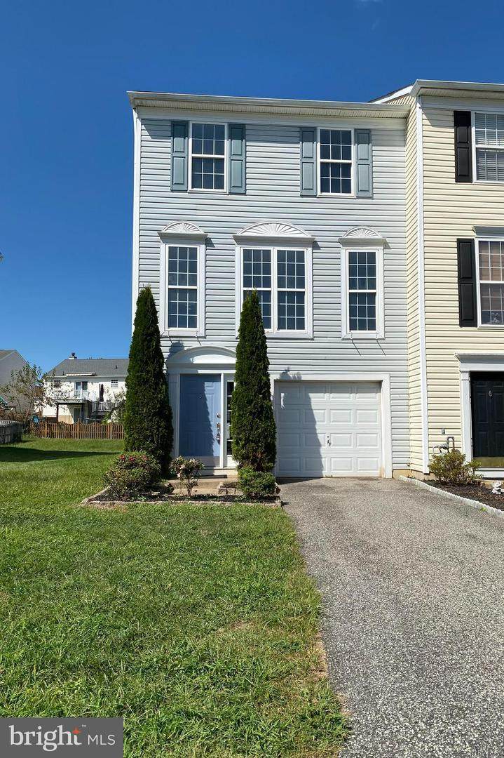61 Lisa Drive - Photo 1