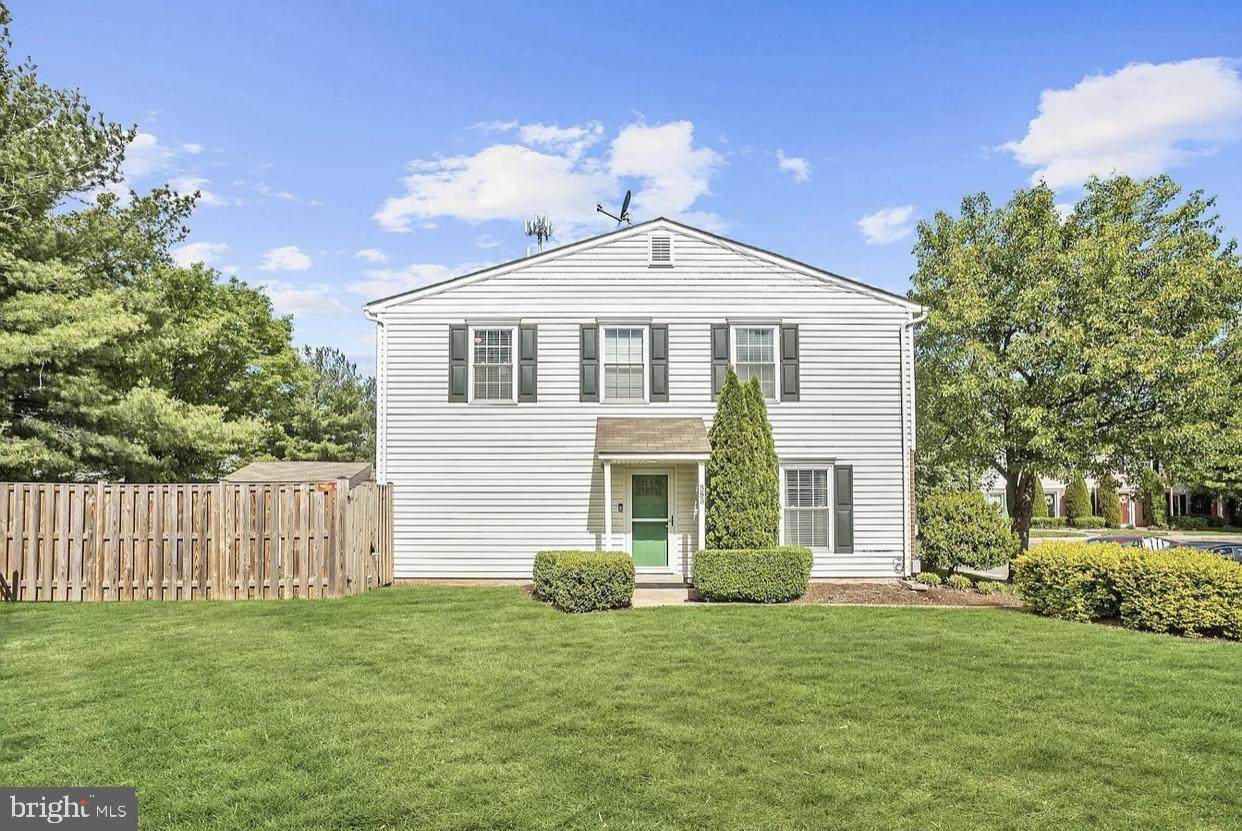 585 Lancaster Place - Photo 1