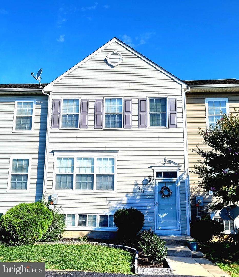382 Daniel Road - Photo 1