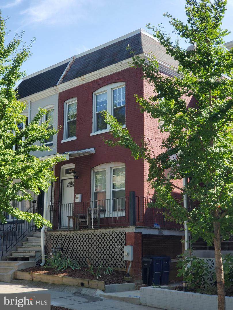 722 Harvard Street - Photo 1