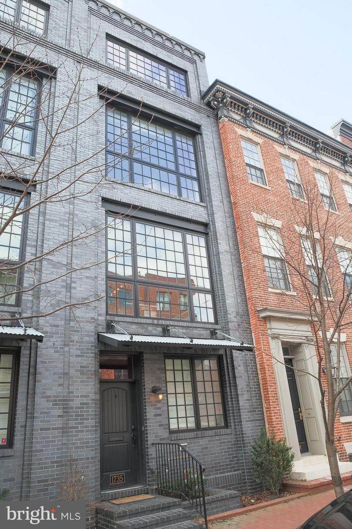 1735 Aliceanna Street - Photo 1