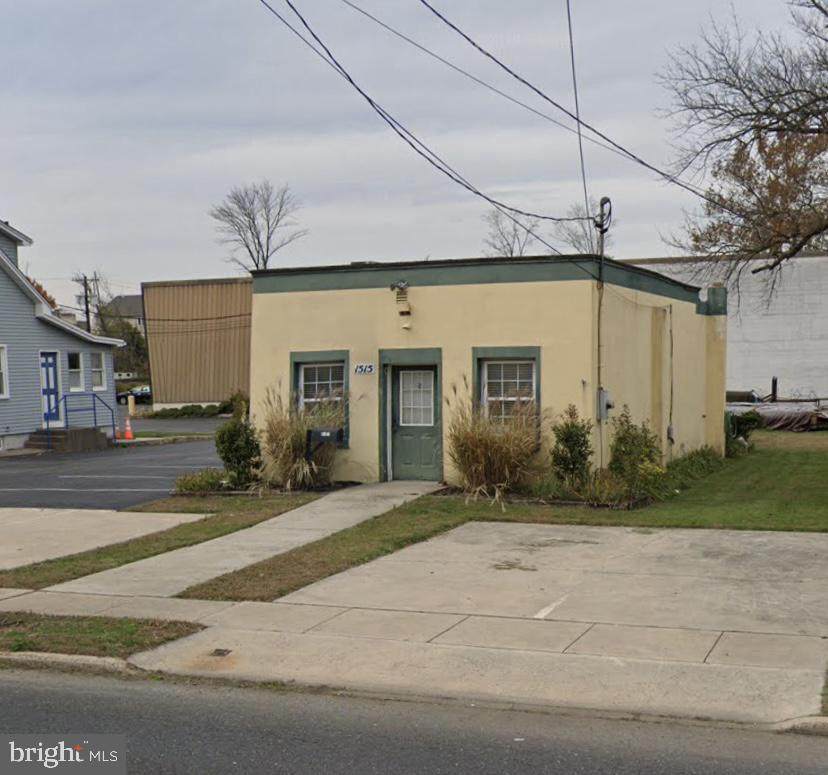 1515 Broad St - Photo 1