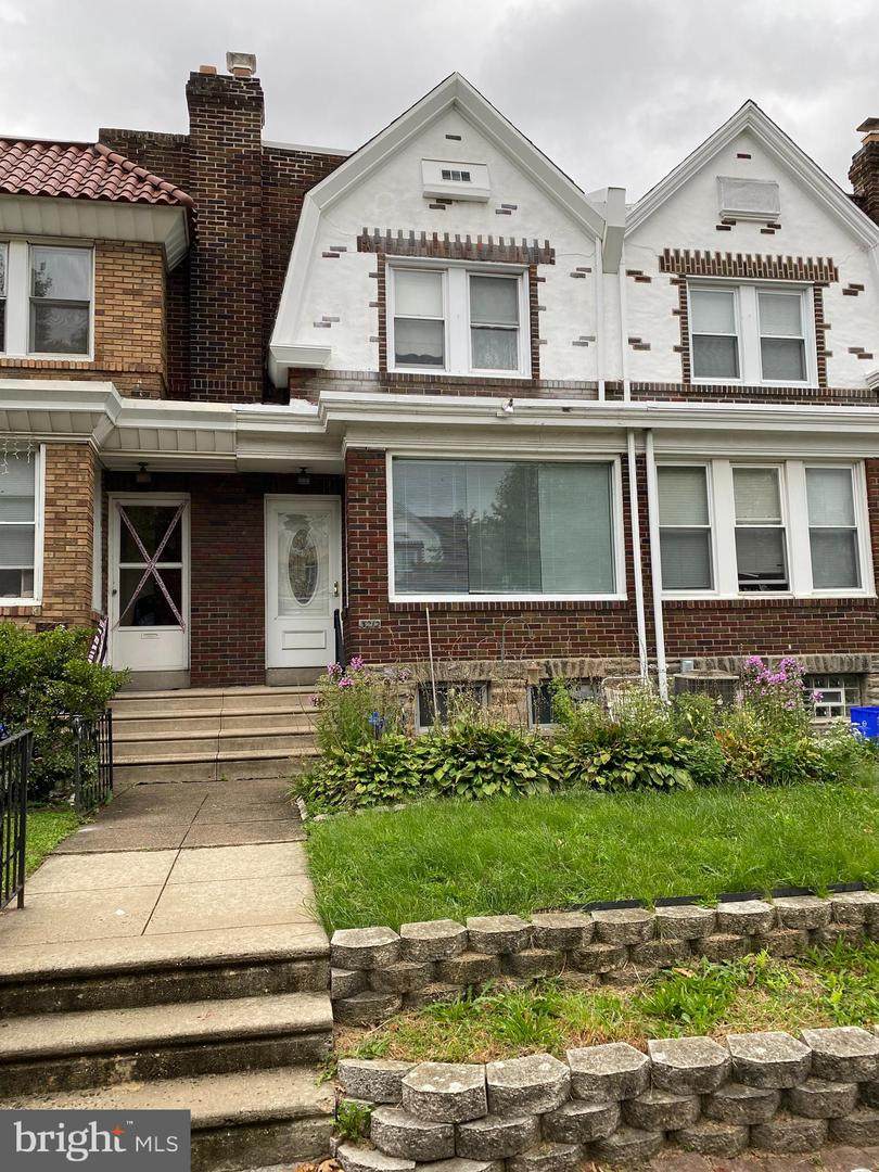 3212 Fanshawe Street - Photo 1