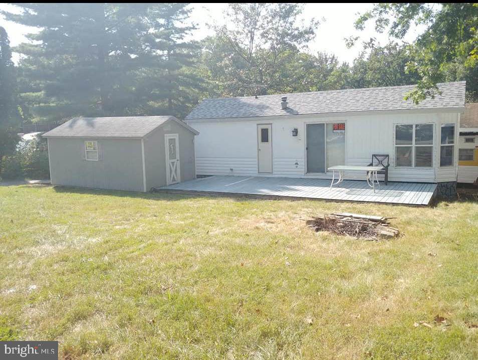 250 Mackinac Lane - Photo 1