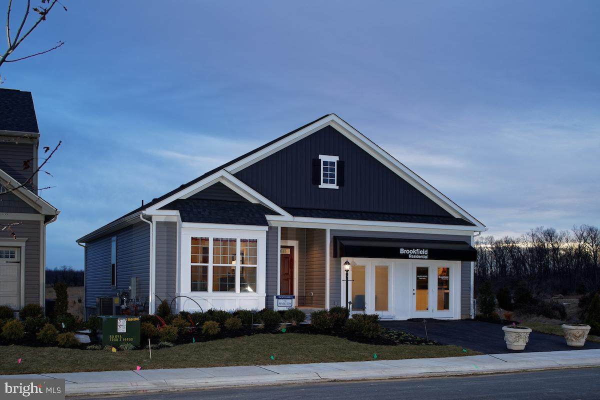 527 Parkland Drive - Photo 1