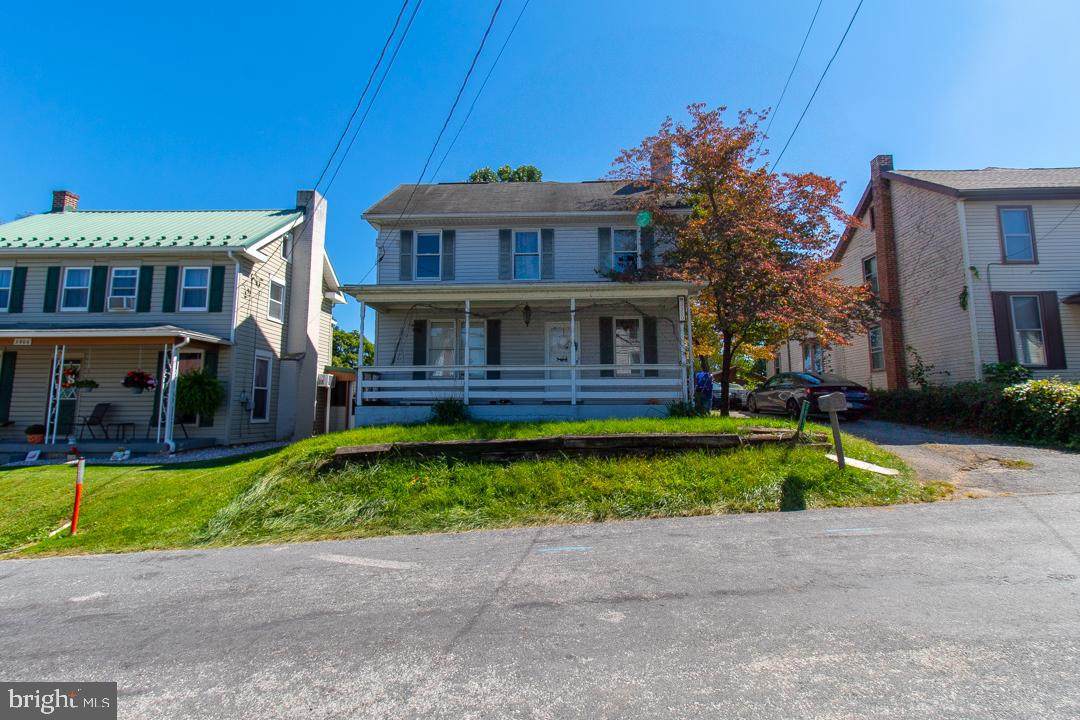 3900 Lincoln Street - Photo 1