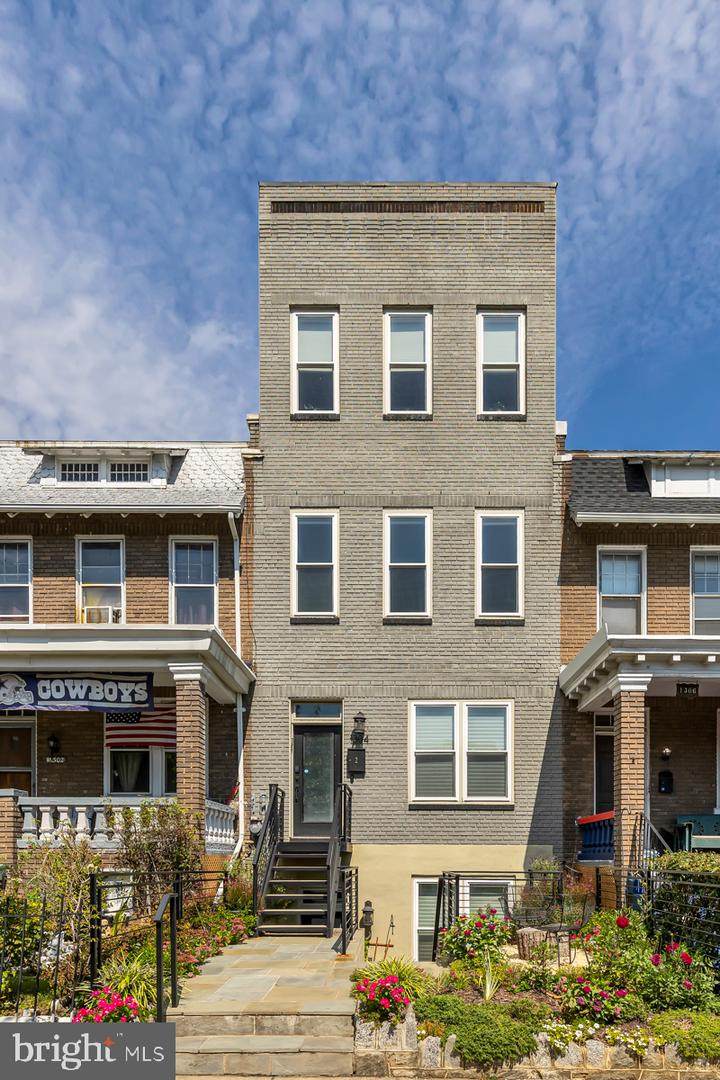 1304 F Street - Photo 1