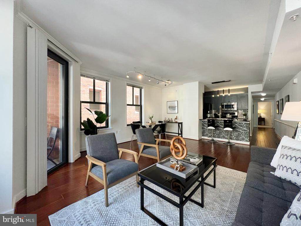 616 E Street - Photo 1