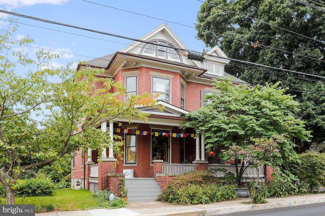 142 Washington Street - Photo 1