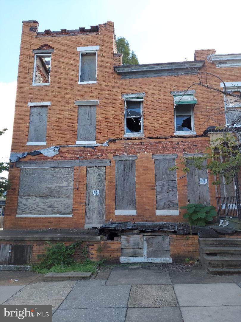 2233 Sidney Avenue - Photo 1