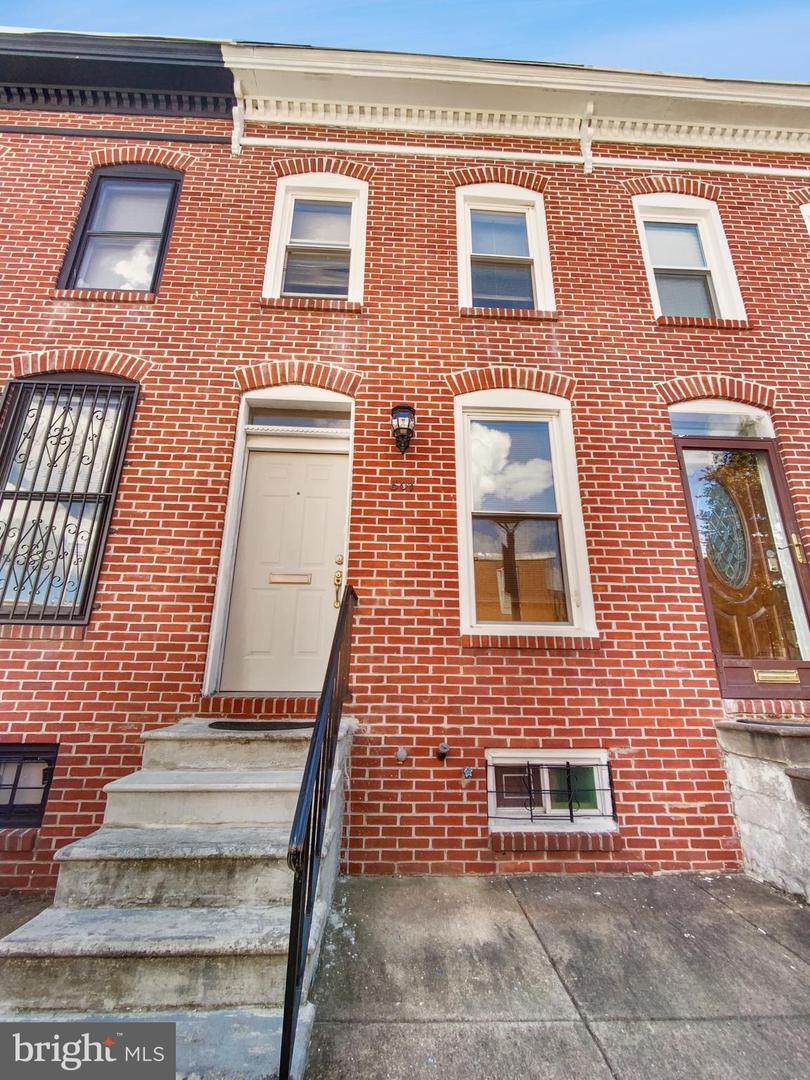 807 Woodward Street - Photo 1