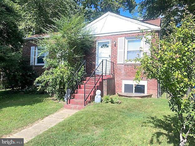 5020 Niagara Road - Photo 1