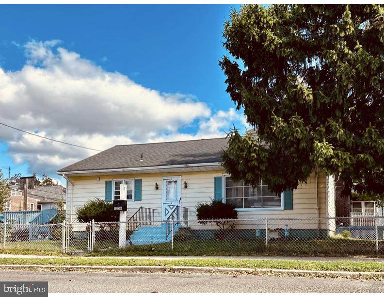 1308 Genesee Street - Photo 1