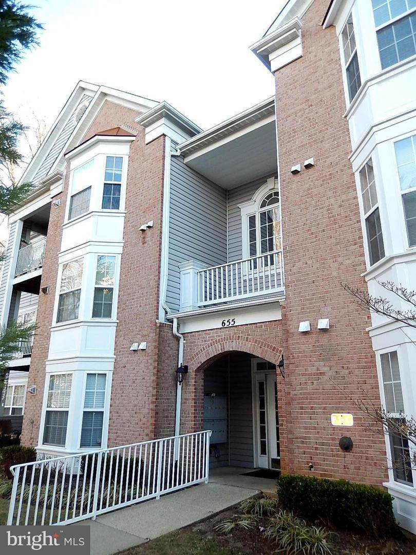 655 Burtons Cove Way - Photo 1
