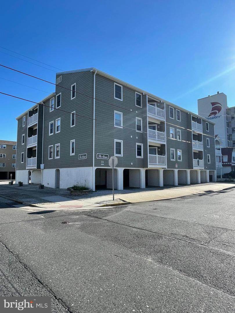 33 36TH Street - Photo 1