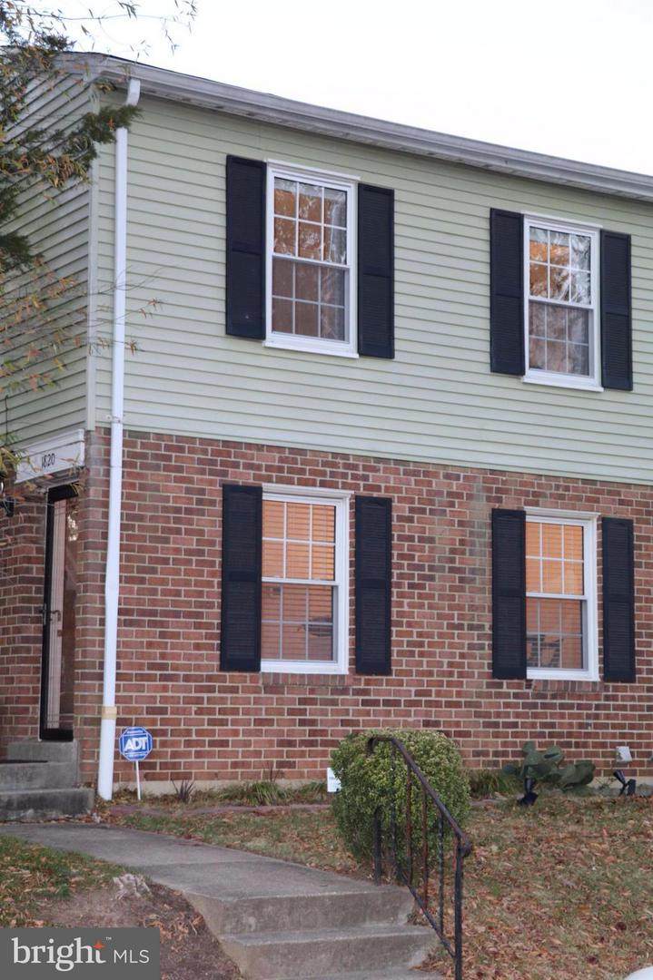 1820 Oriole Court - Photo 1